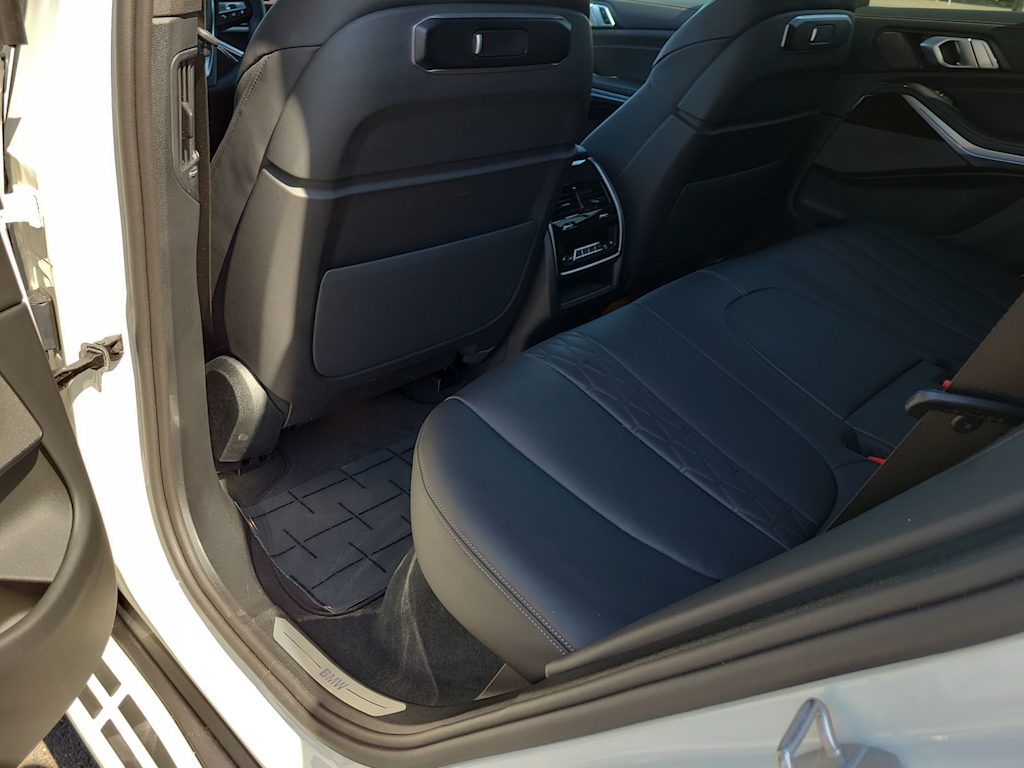 2025 BMW X5 xDrive50e 12