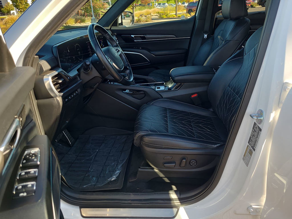 Thumbnail: 2023 Kia Telluride - 10