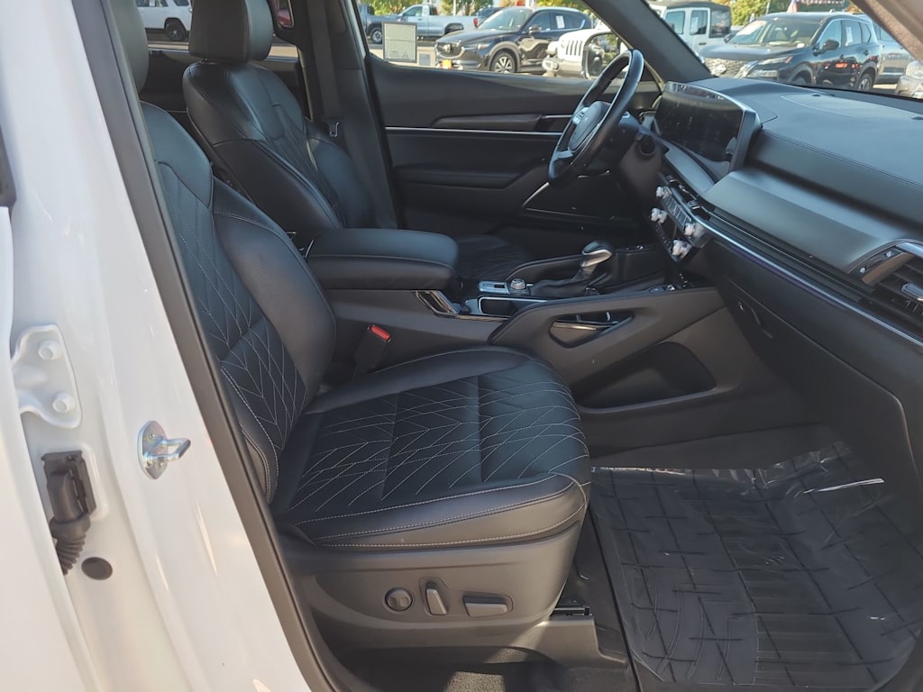 Thumbnail: 2023 Kia Telluride - 11