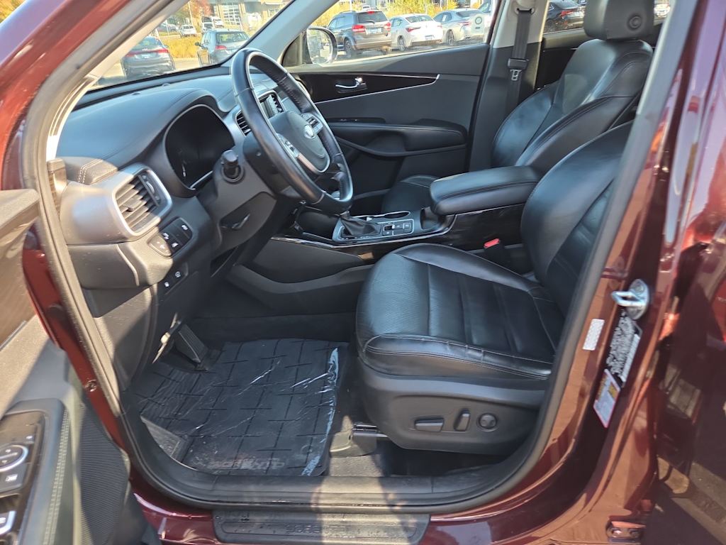Thumbnail: 2020 Kia Sorento - 11
