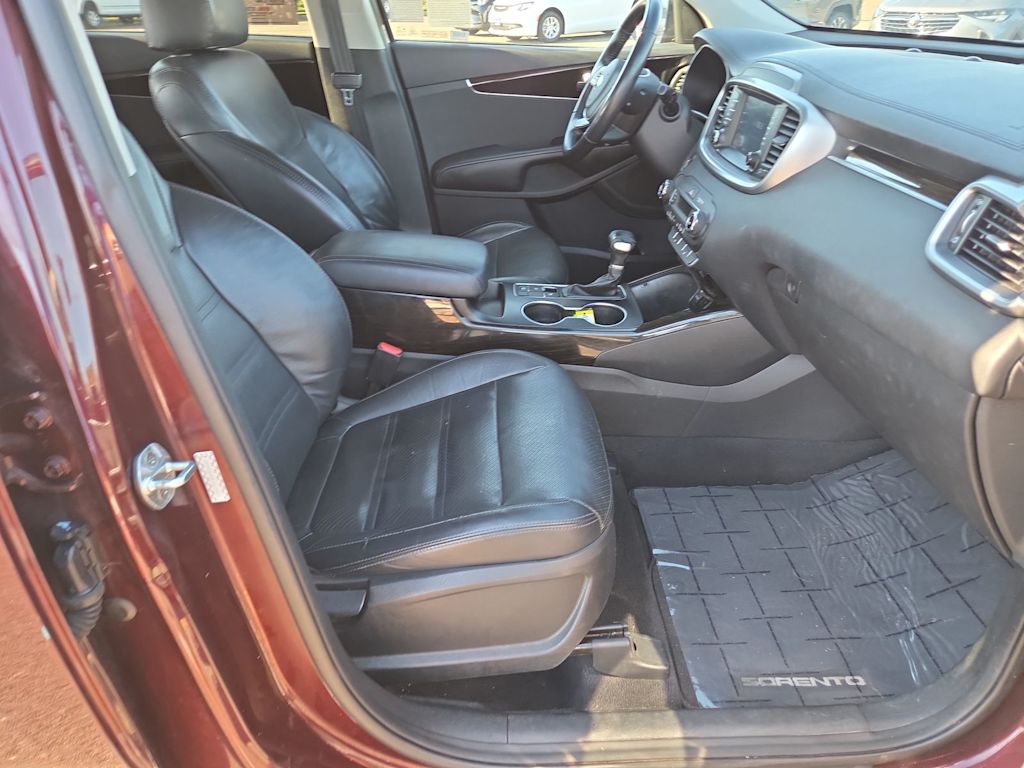 Thumbnail: 2020 Kia Sorento - 12