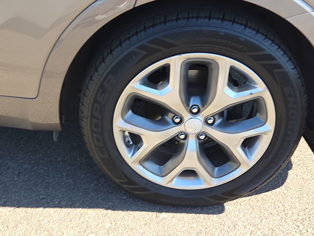 Thumbnail: 2016 Kia Sorento - 8