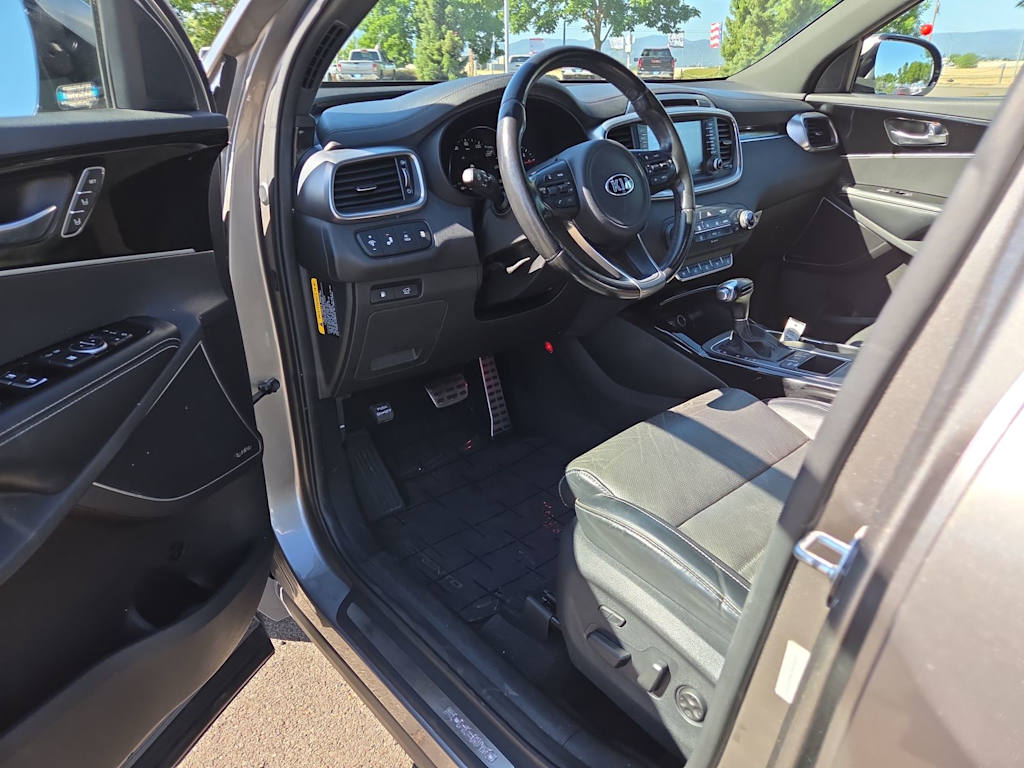 Thumbnail: 2016 Kia Sorento - 2
