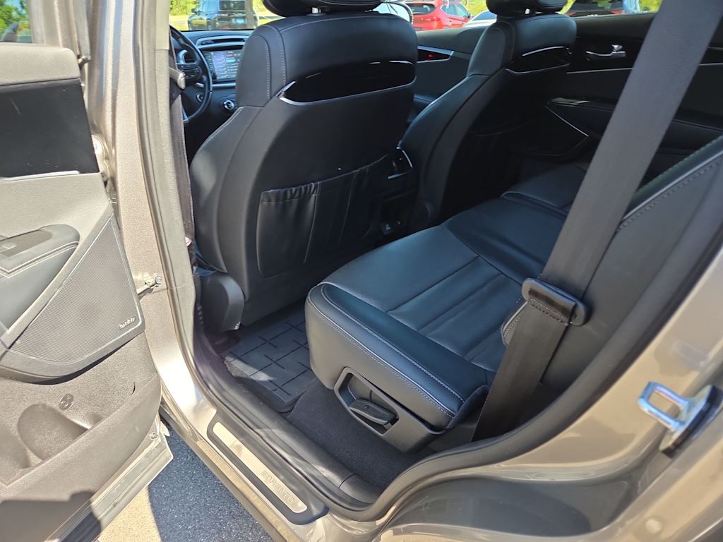 Thumbnail: 2016 Kia Sorento - 13