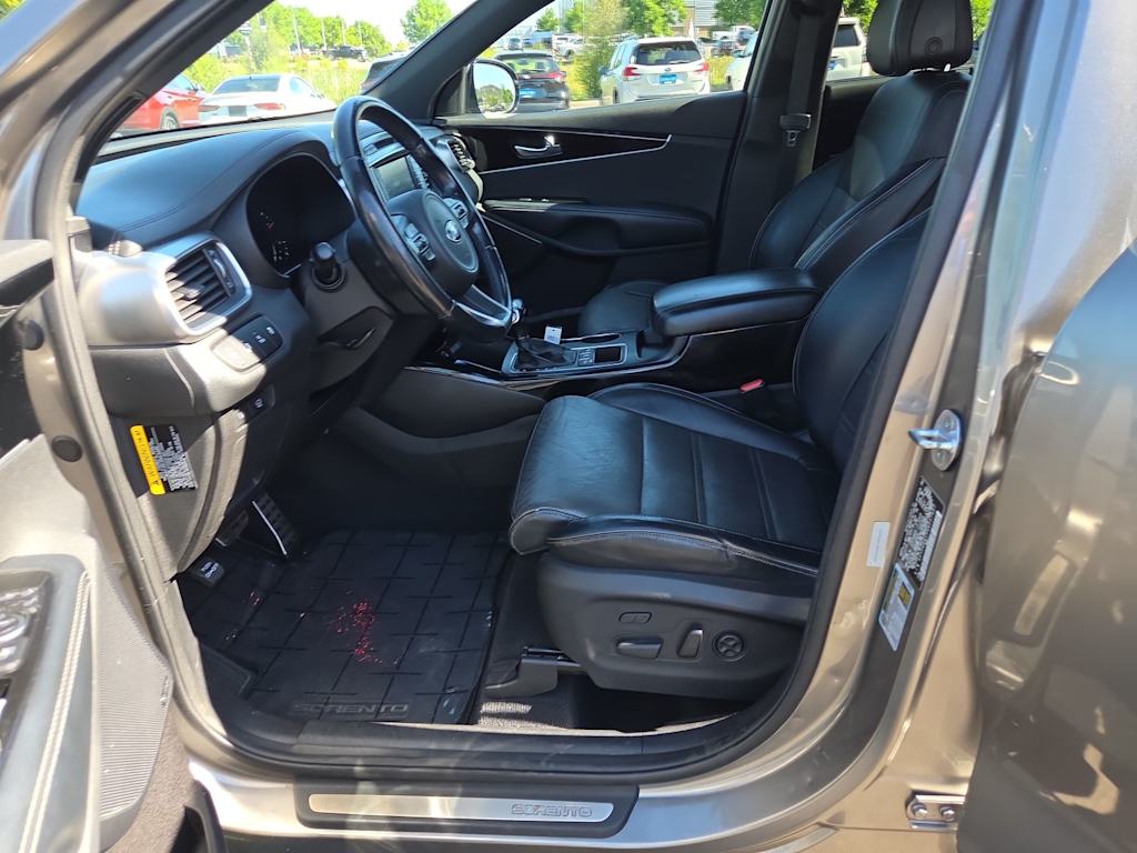 Thumbnail: 2016 Kia Sorento - 11