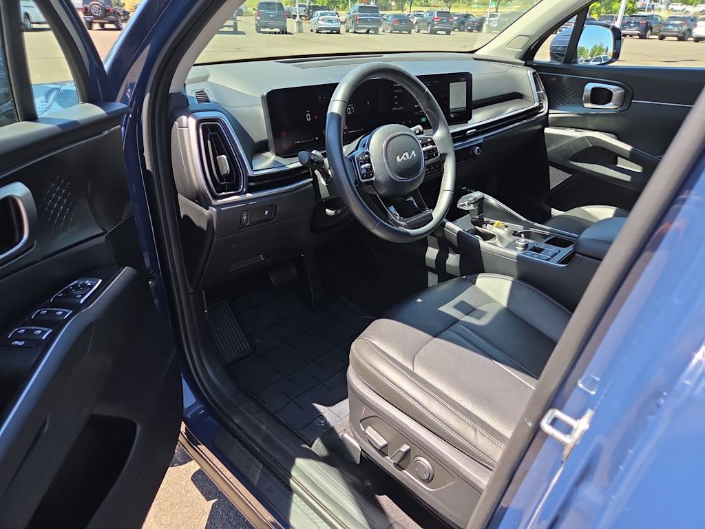 Thumbnail: 2024 Kia Sorento - 2
