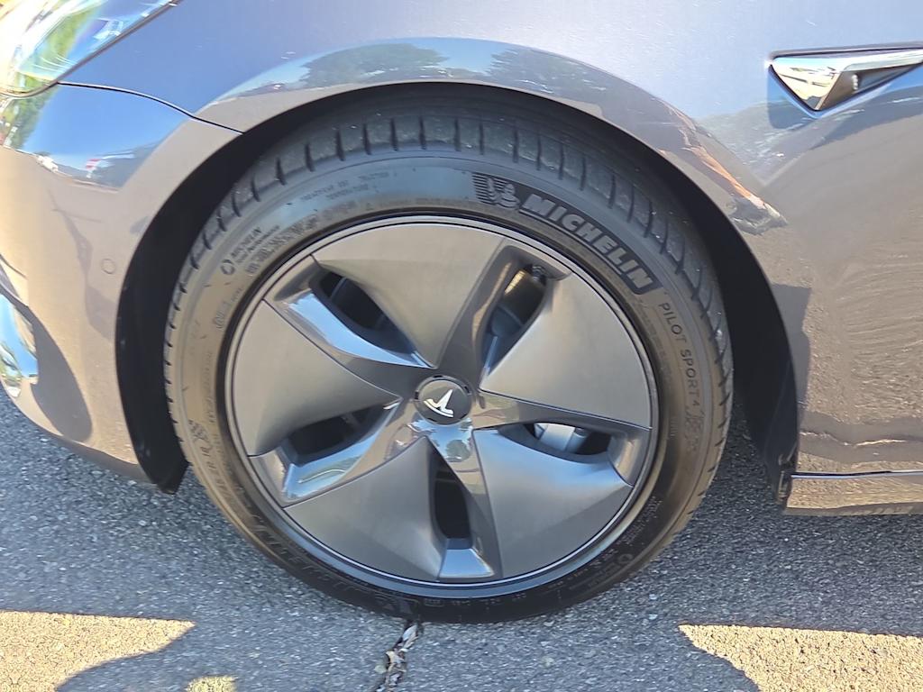 Thumbnail: 2019 Tesla Model 3 - 7