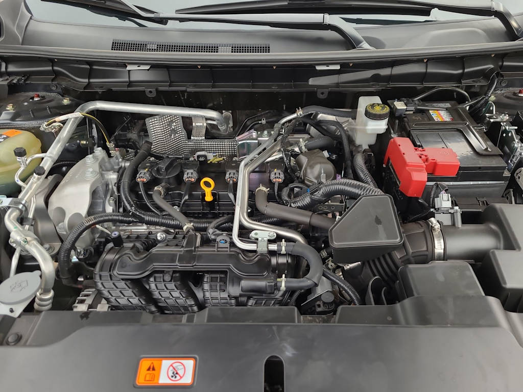 Thumbnail: 2024 Mitsubishi Outlander - 9