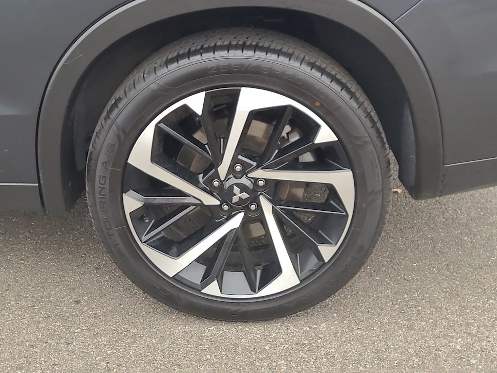 Thumbnail: 2024 Mitsubishi Outlander - 8