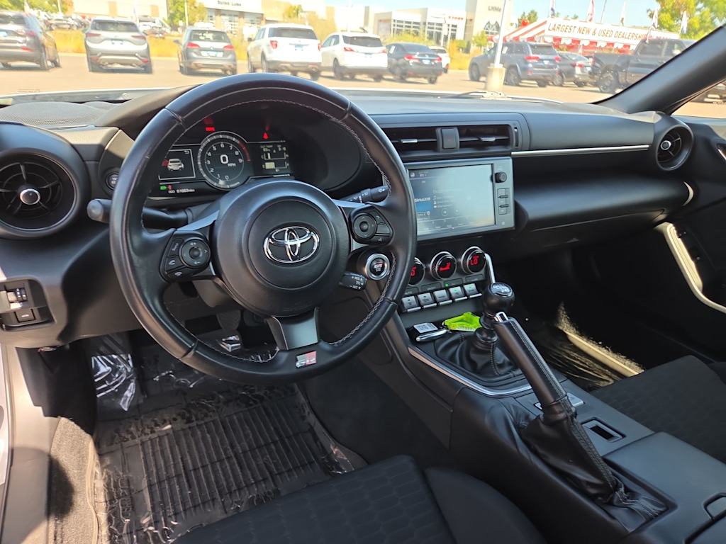 Thumbnail: 2023 Toyota GR86 - 10