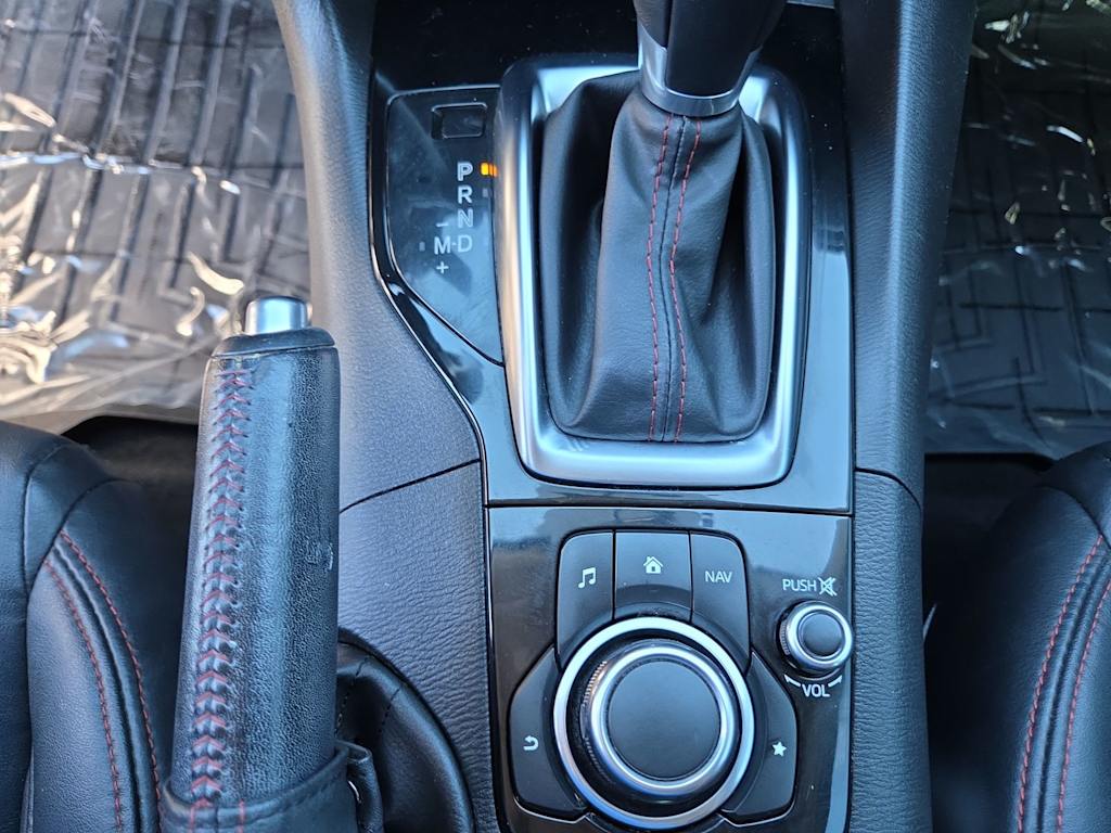 Thumbnail: 2015 Mazda Mazda3 - 14