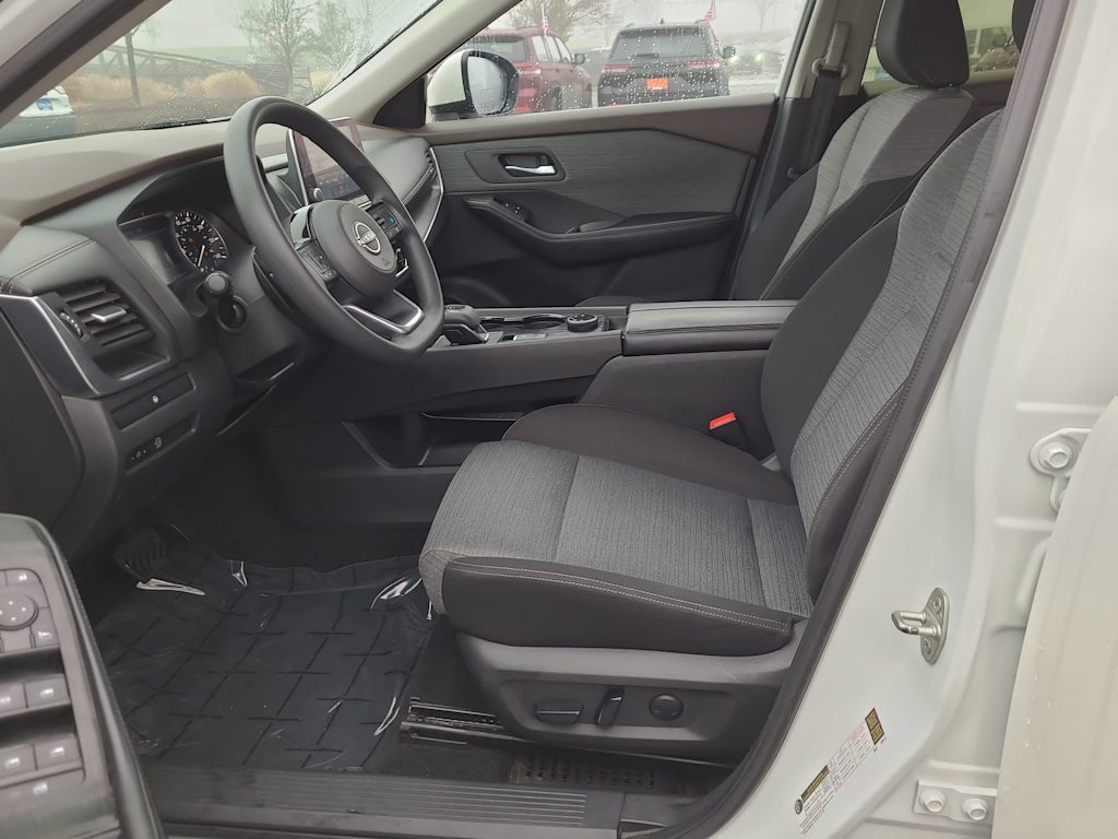 Thumbnail: 2023 Nissan Rogue - 11