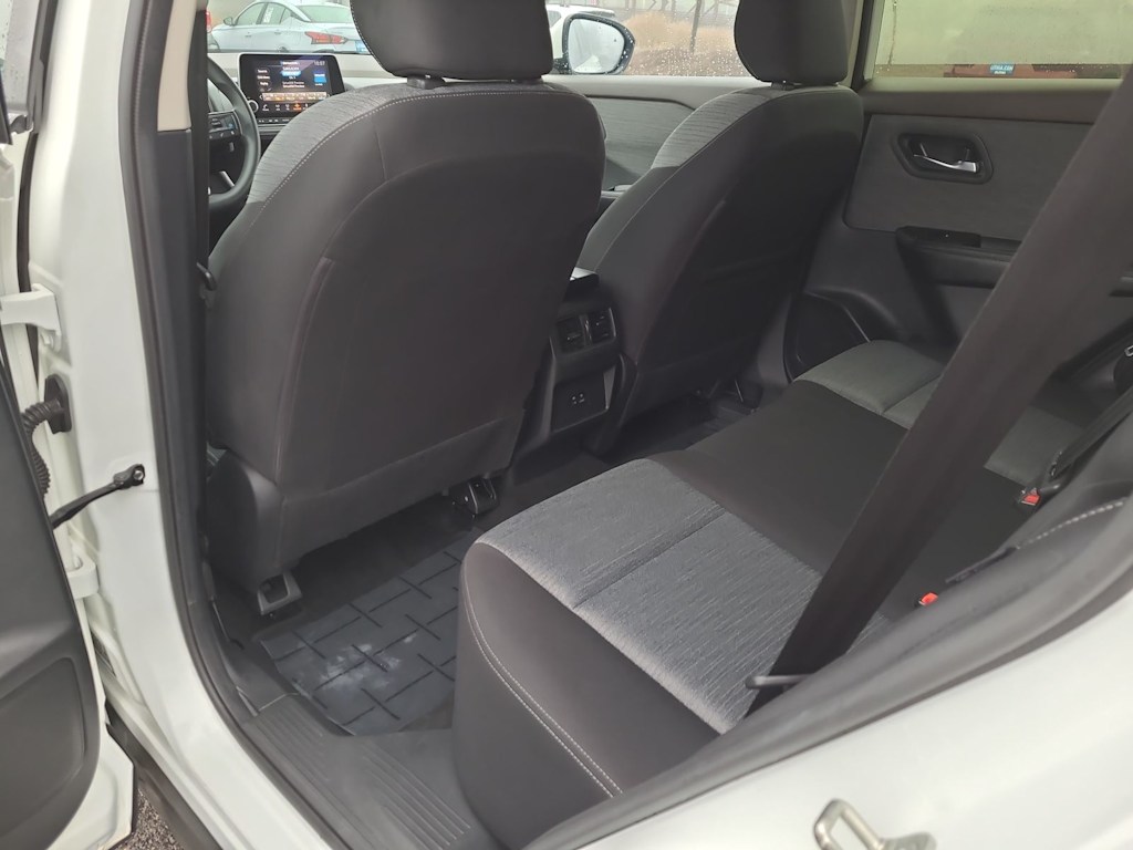 Thumbnail: 2023 Nissan Rogue - 13