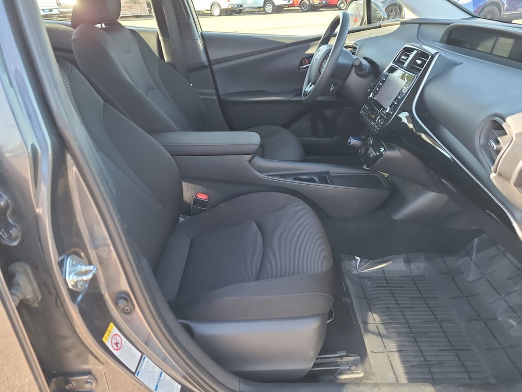 Thumbnail: 2022 Toyota Prius - 11