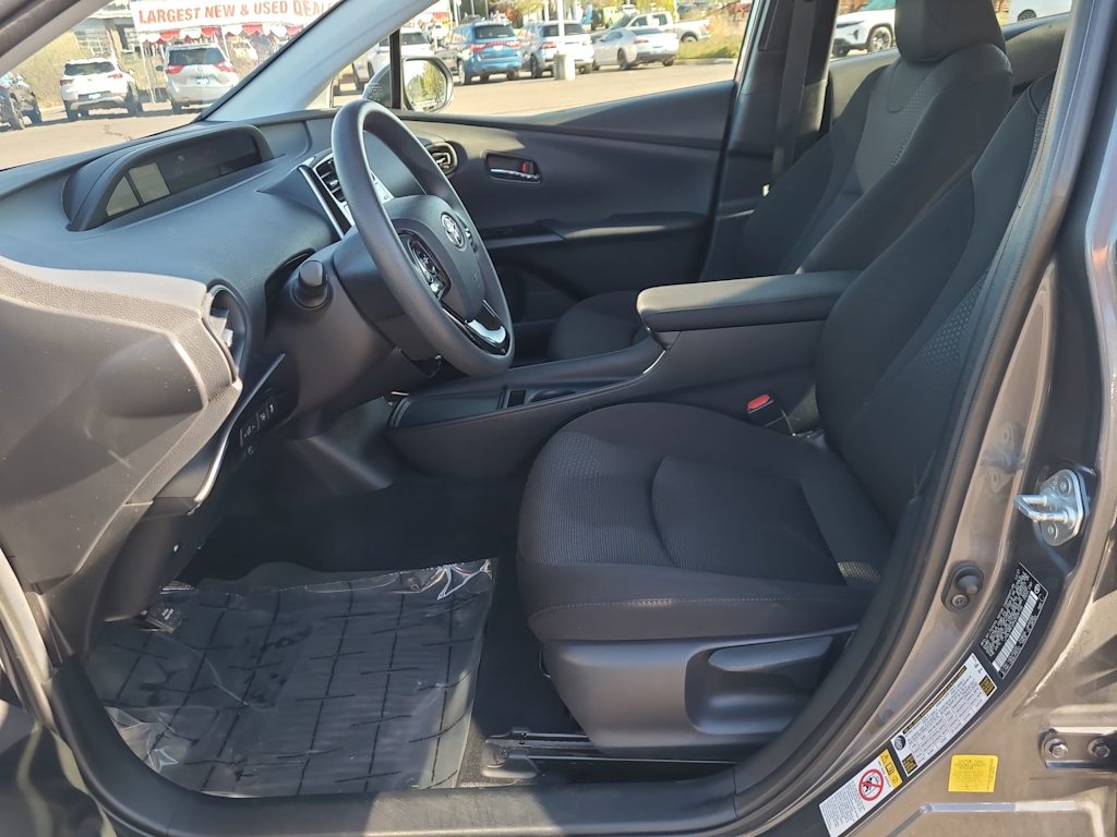 Thumbnail: 2022 Toyota Prius - 10