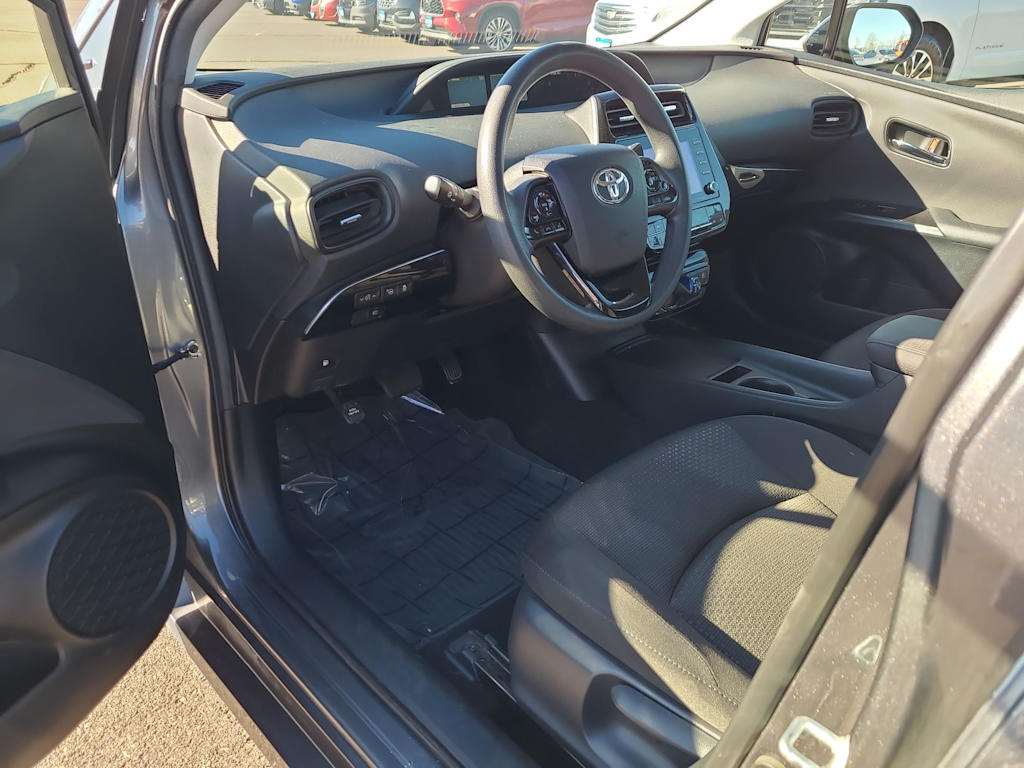 Thumbnail: 2022 Toyota Prius - 21