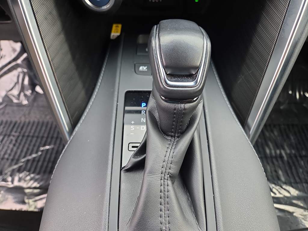 Thumbnail: 2021 Toyota Venza - 13