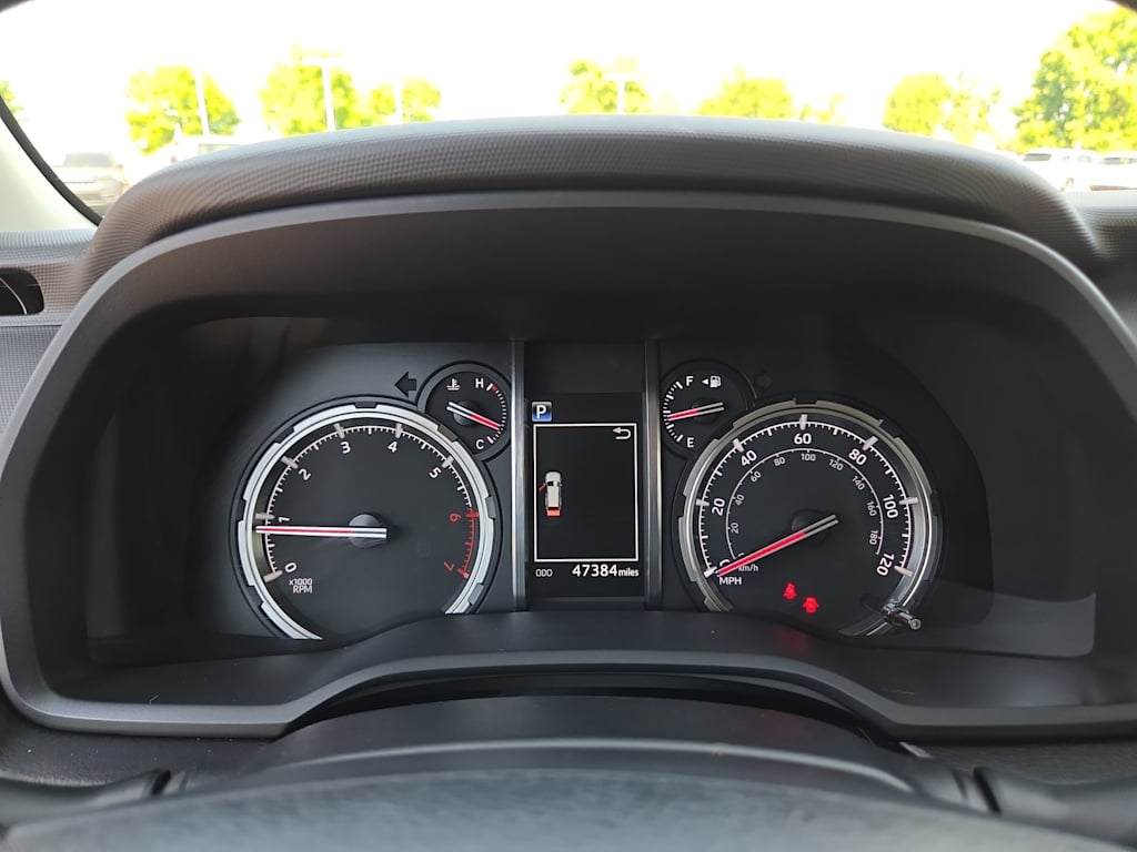 Thumbnail: 2021 Toyota 4Runner - 14