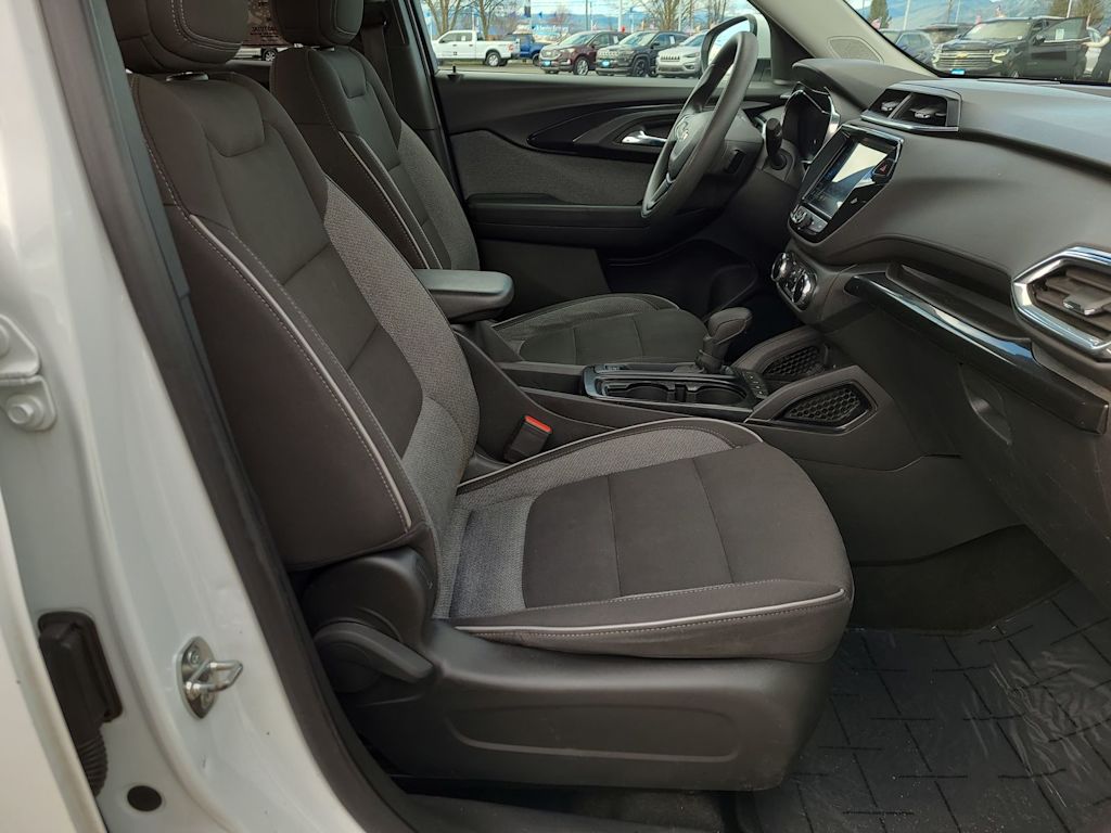 Thumbnail: 2022 Chevrolet TrailBlazer - 12