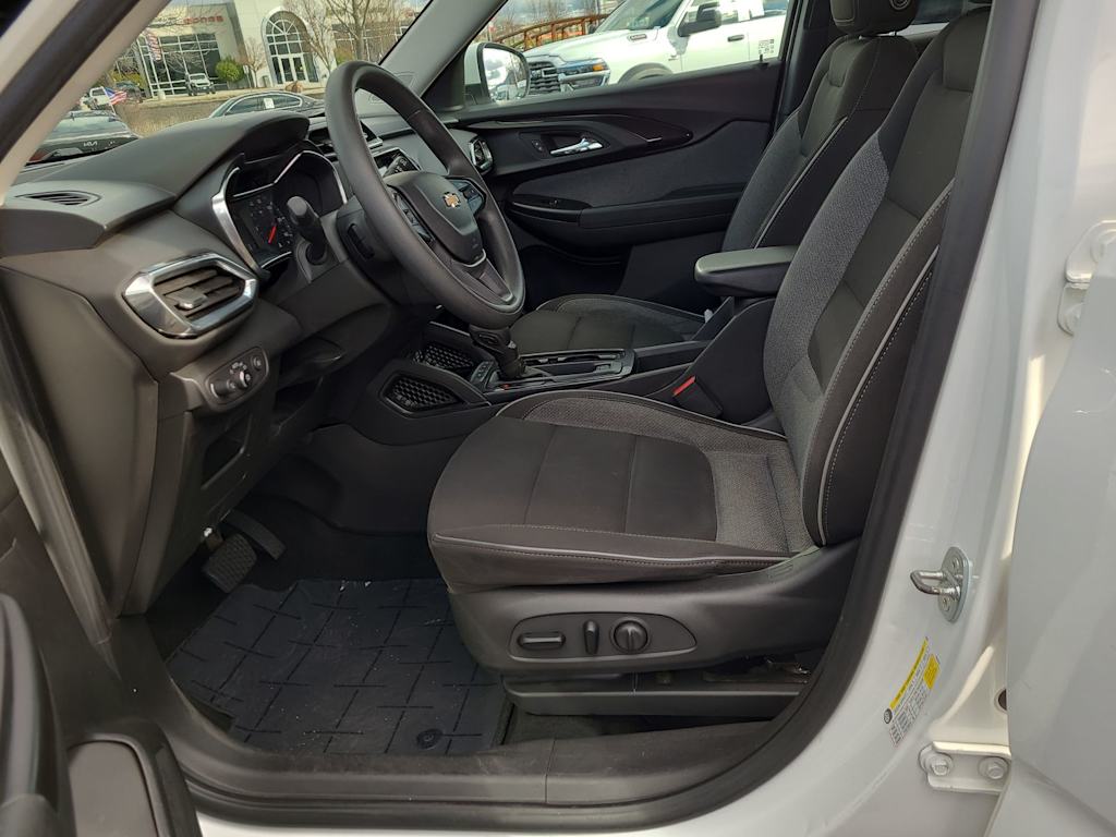 Thumbnail: 2022 Chevrolet TrailBlazer - 11