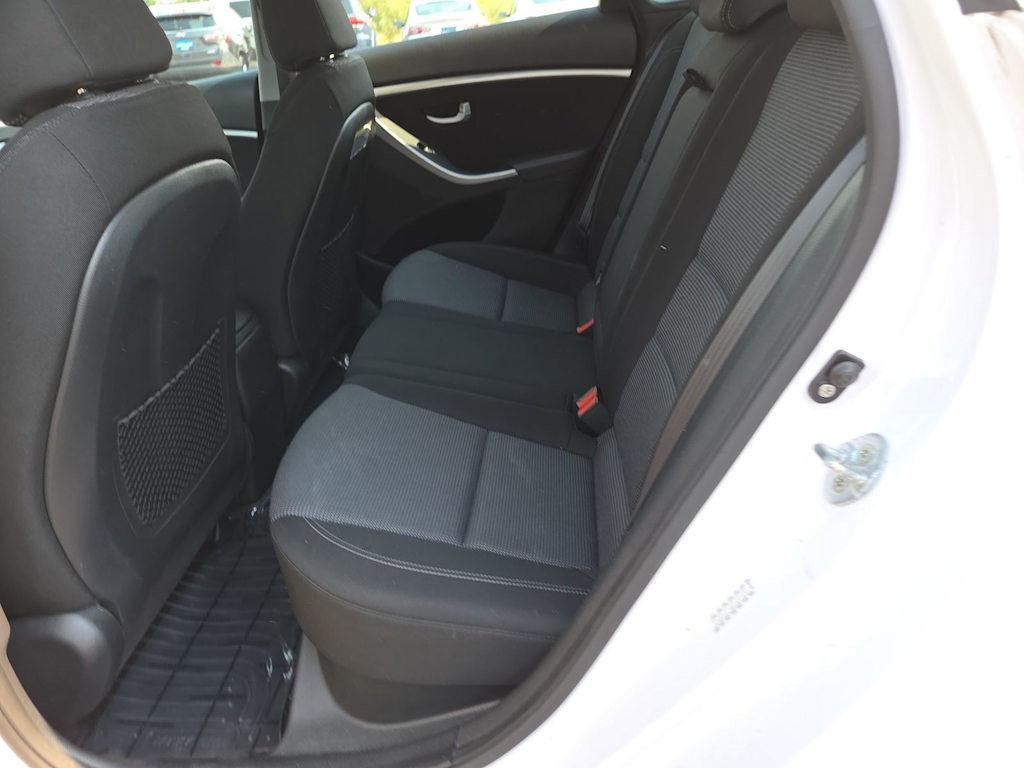 Thumbnail: 2016 Hyundai Elantra - 28