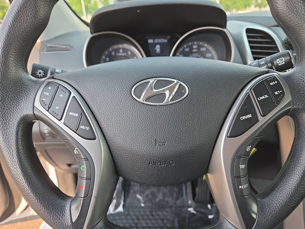 Thumbnail: 2016 Hyundai Elantra - 29
