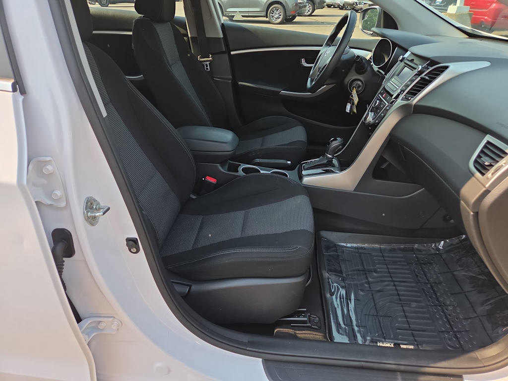 Thumbnail: 2016 Hyundai Elantra - 10