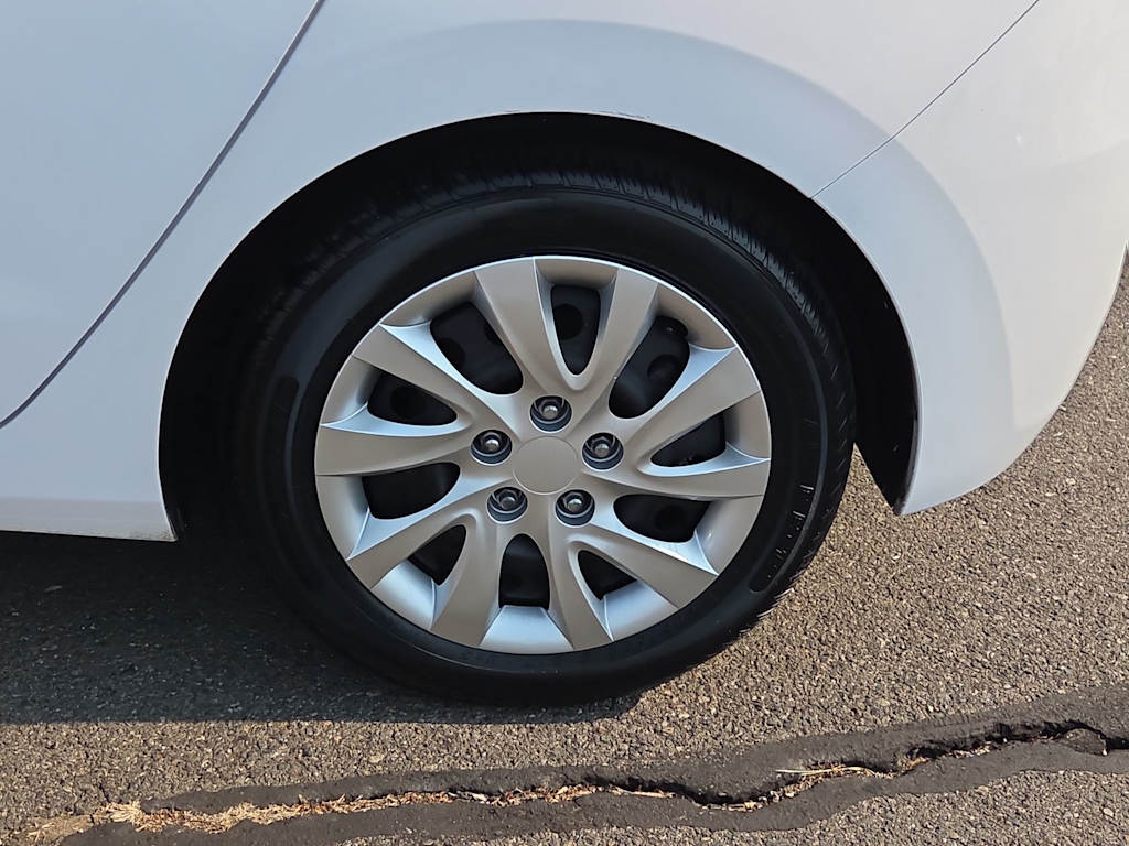 Thumbnail: 2016 Hyundai Elantra - 7
