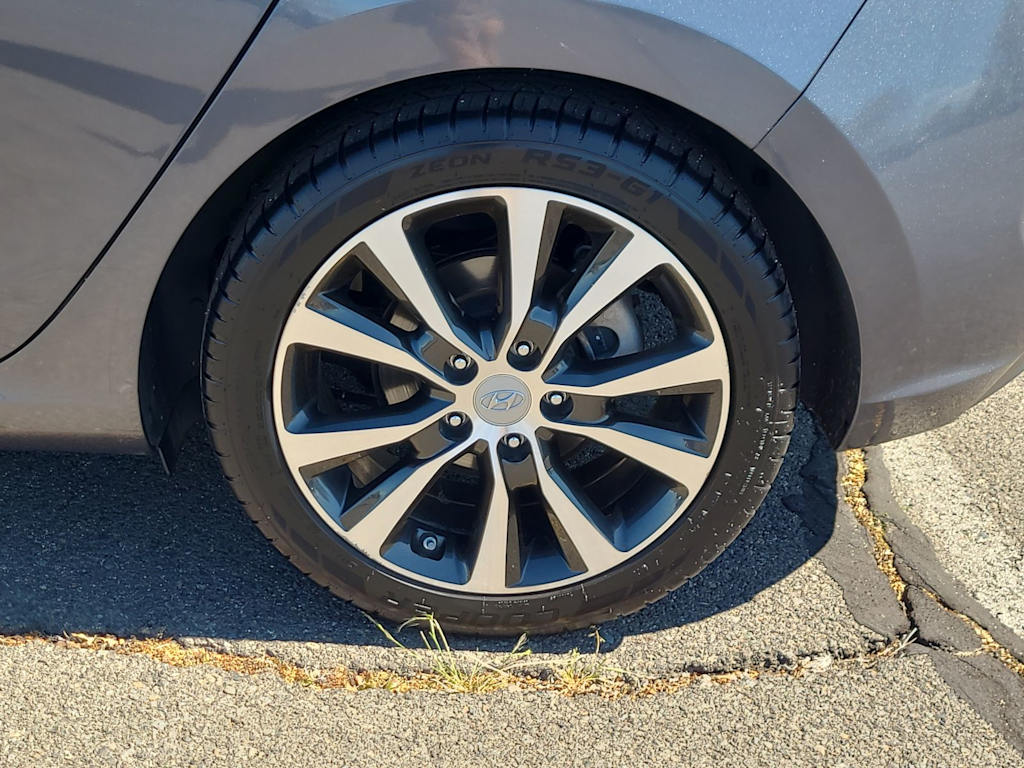 Thumbnail: 2018 Hyundai Elantra - 8