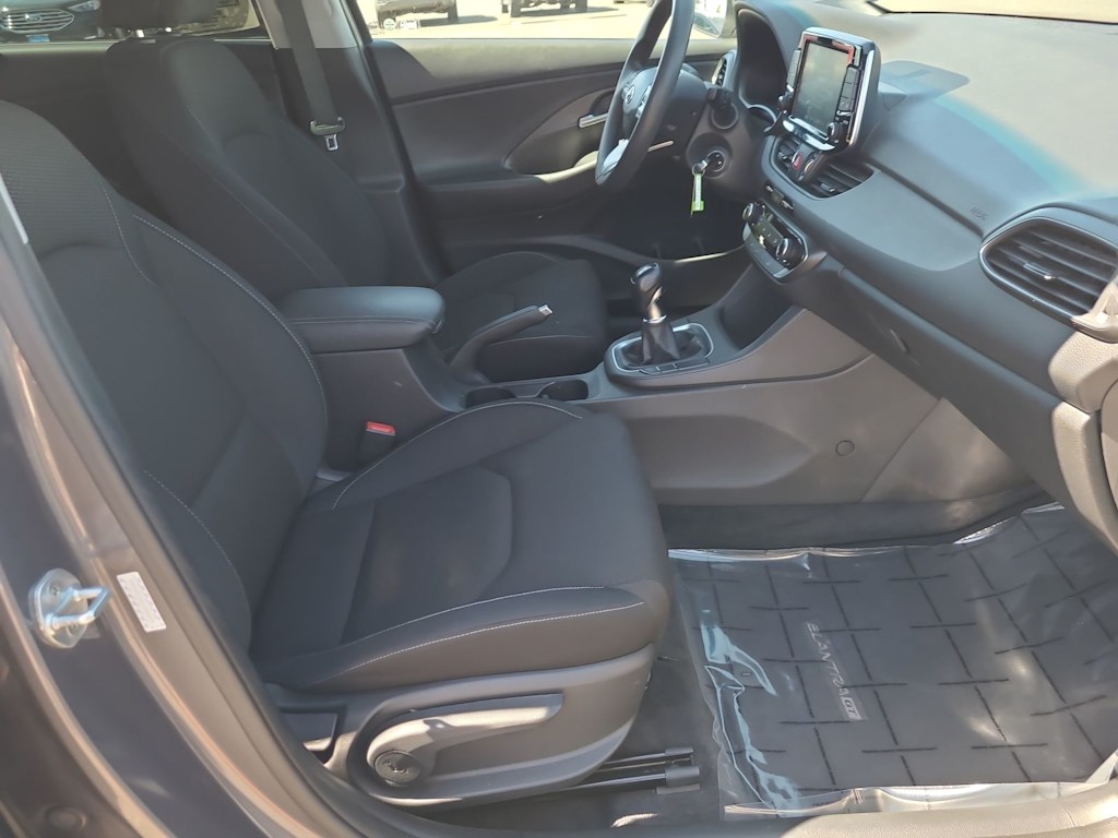 Thumbnail: 2018 Hyundai Elantra - 12