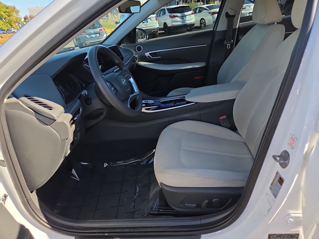 Thumbnail: 2023 Hyundai Sonata - 11