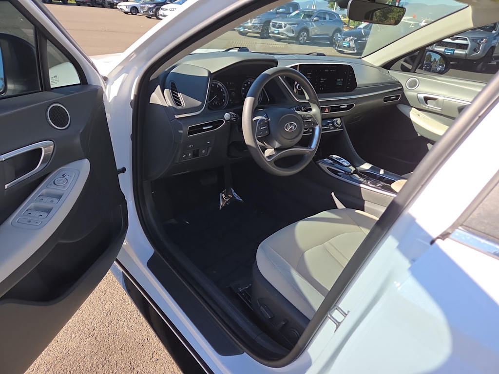 Thumbnail: 2023 Hyundai Sonata - 2