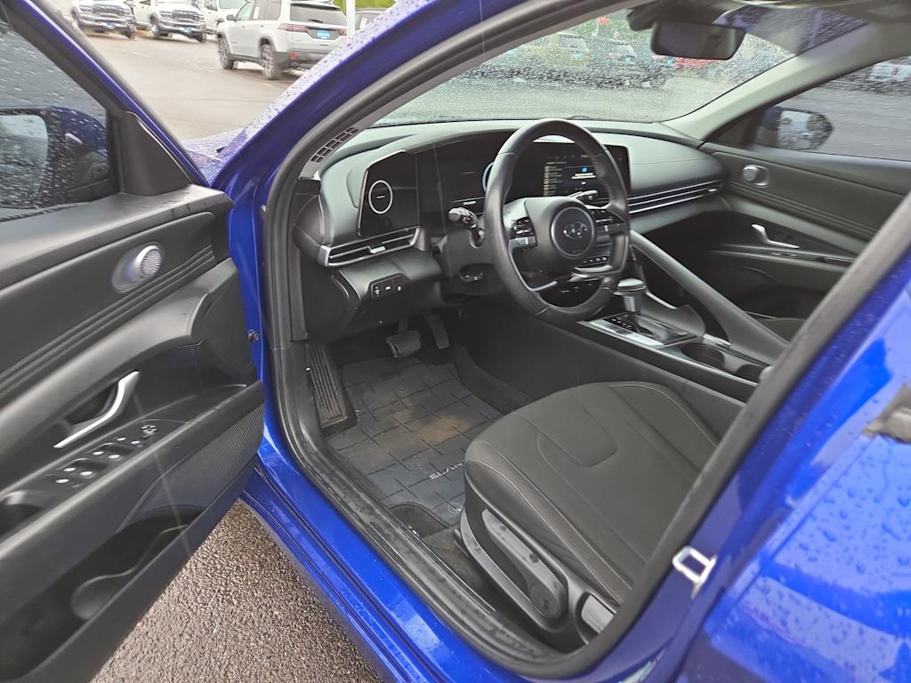Thumbnail: 2023 Hyundai Elantra - 2
