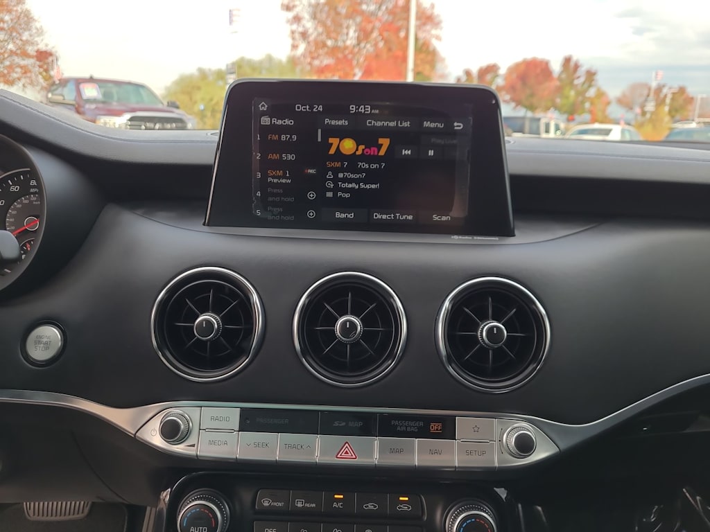 Thumbnail: 2018 Kia Stinger - 13