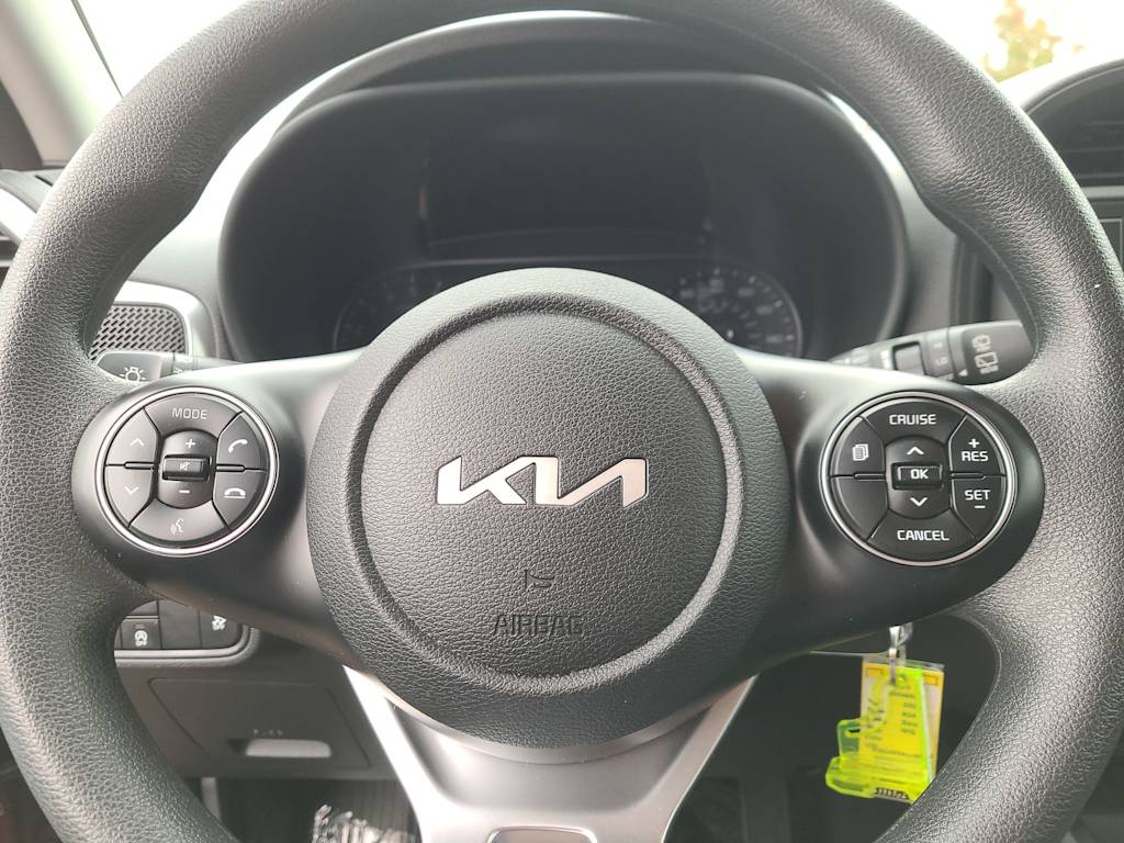 2022 Kia Soul LX 29