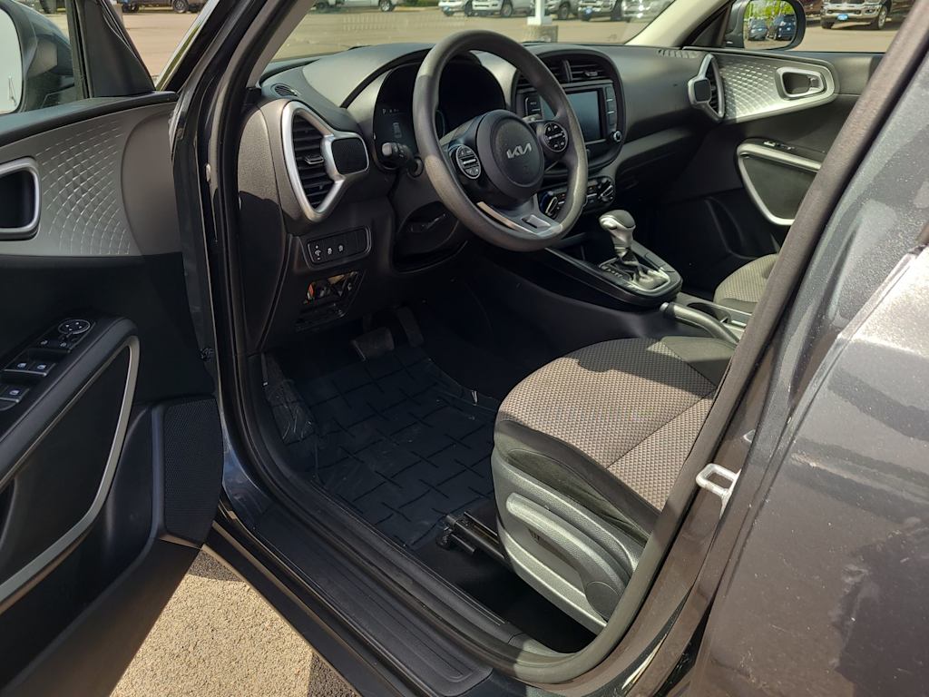 Thumbnail: 2023 Kia Soul - 24