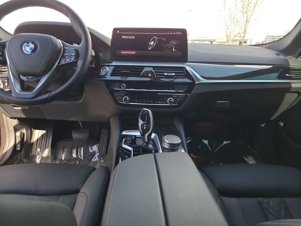 Thumbnail: 2022 BMW 5 Series - 9