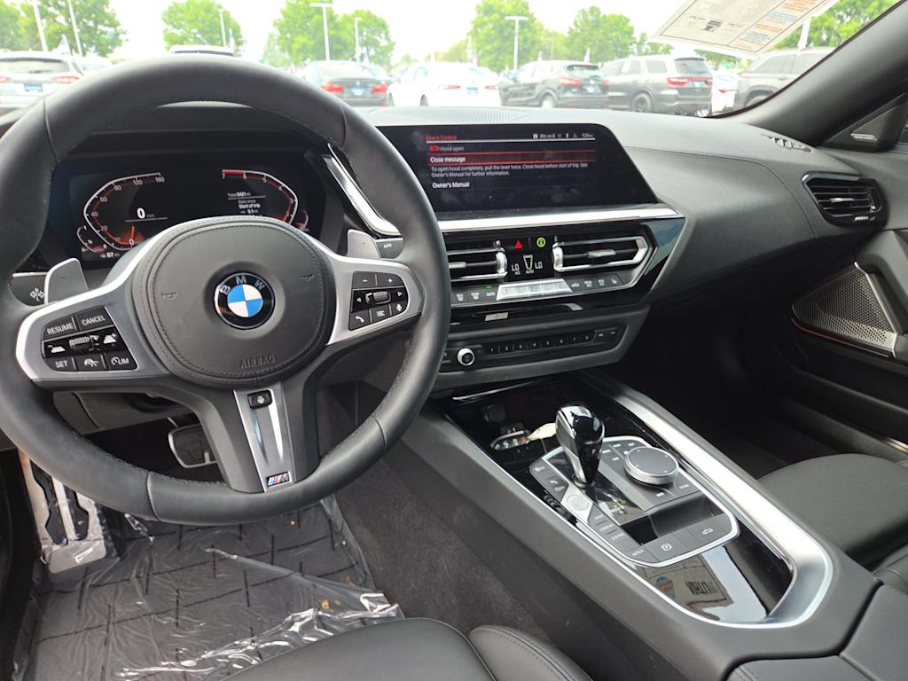 Thumbnail: 2026 BMW Z4 - 10
