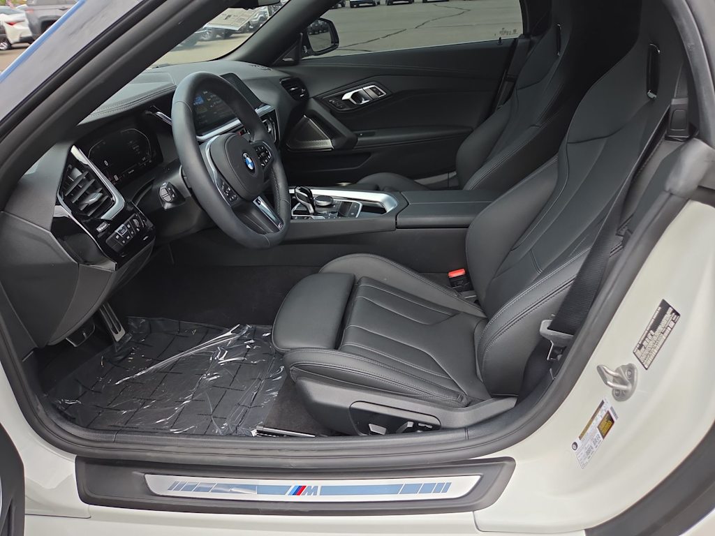 Thumbnail: 2026 BMW Z4 - 11