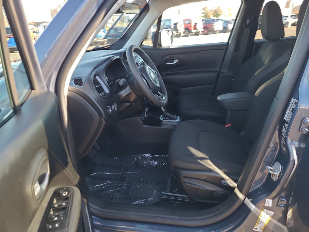 Thumbnail: 2020 Jeep Renegade - 12