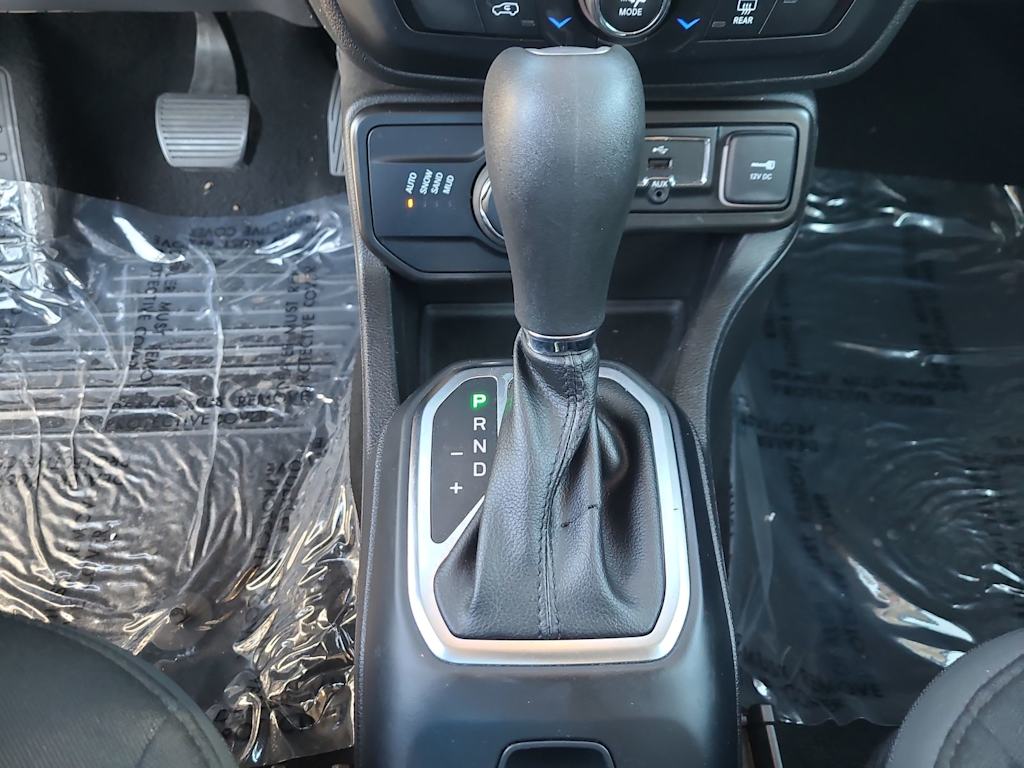 Thumbnail: 2020 Jeep Renegade - 14