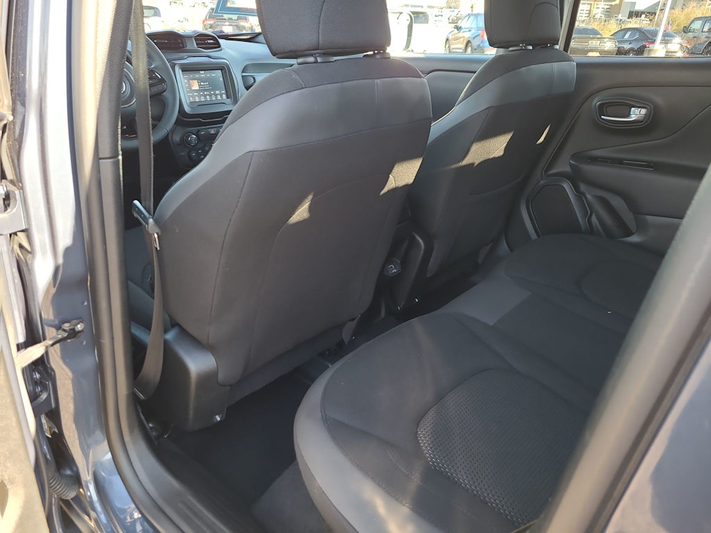 Thumbnail: 2020 Jeep Renegade - 28