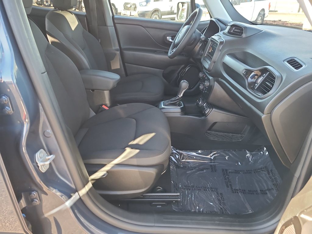 Thumbnail: 2020 Jeep Renegade - 11