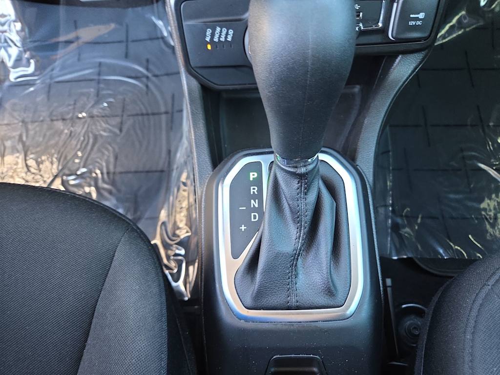 Thumbnail: 2021 Jeep Renegade - 15