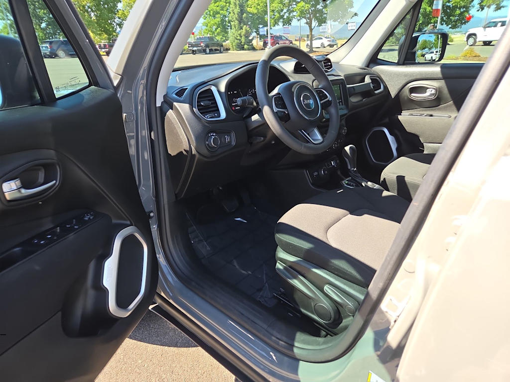 Thumbnail: 2021 Jeep Renegade - 23