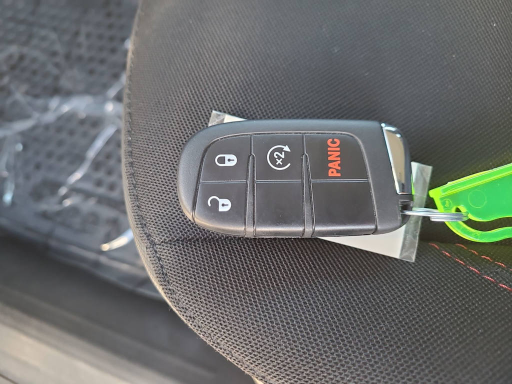 Thumbnail: 2022 Jeep Renegade - 17