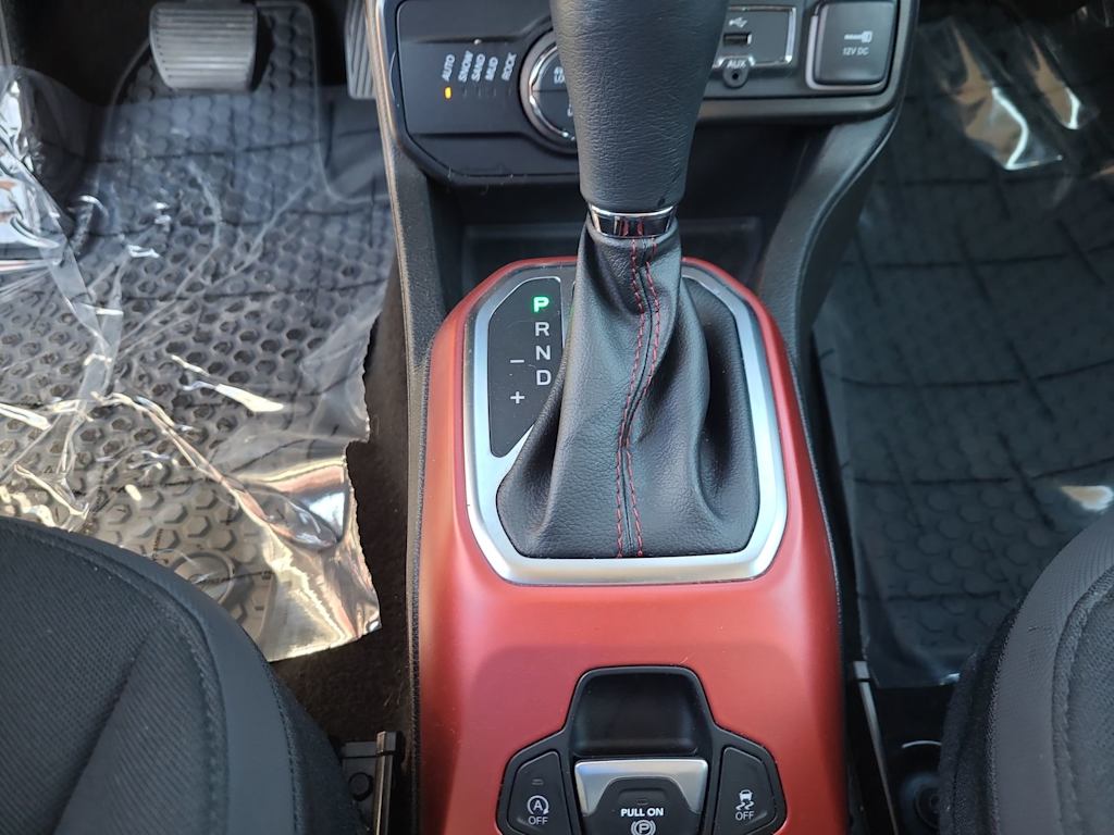 Thumbnail: 2022 Jeep Renegade - 14