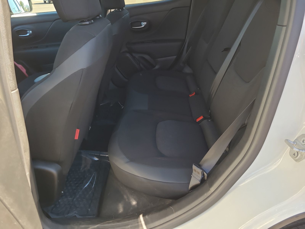 Thumbnail: 2022 Jeep Renegade - 28