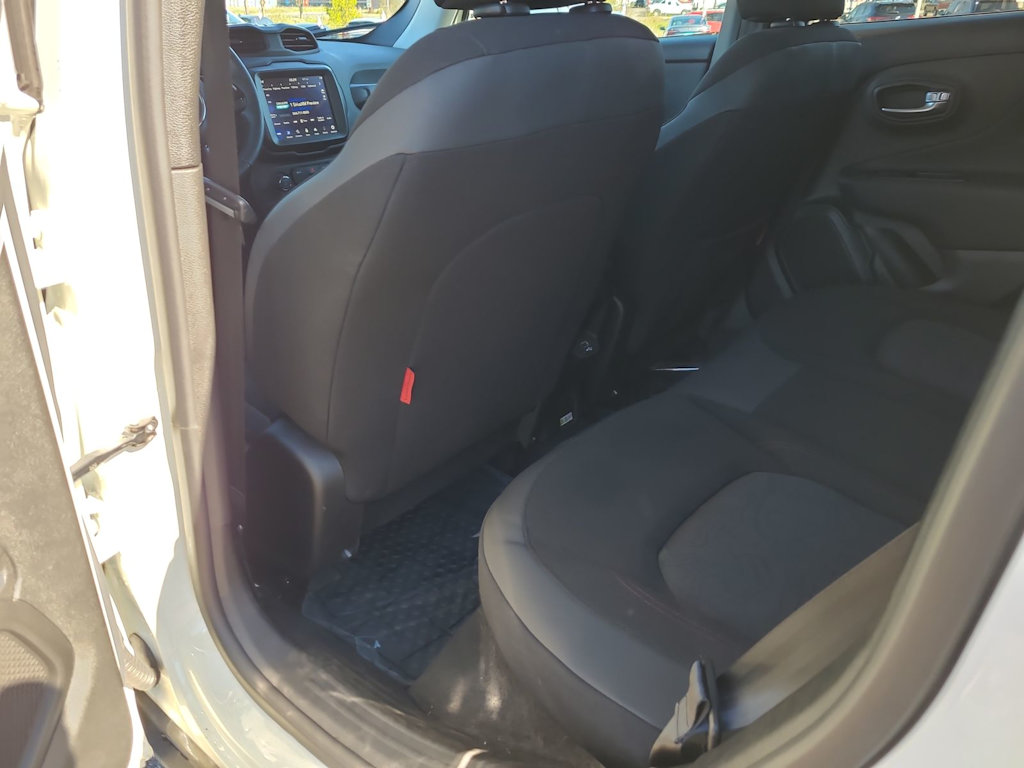 Thumbnail: 2022 Jeep Renegade - 12