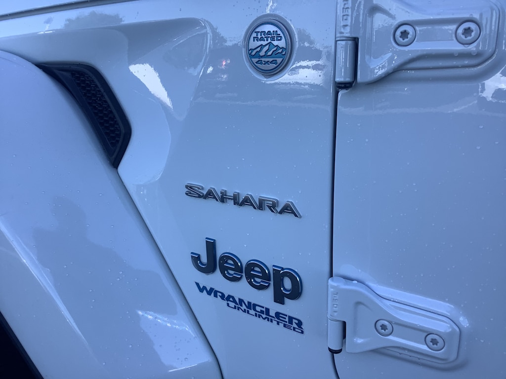 Thumbnail: 2022 Jeep Wrangler - 6